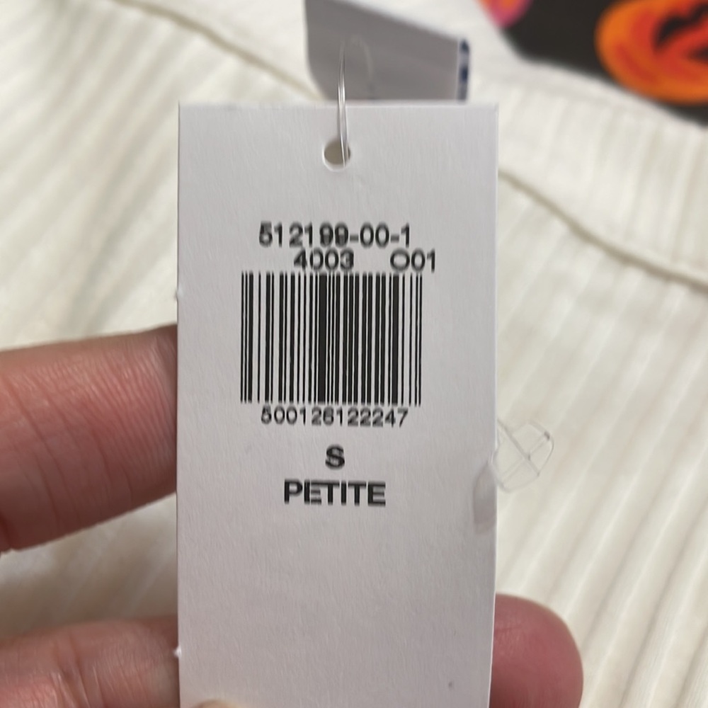Old Navy Slim Ribbed Button Down Top - Picture 7 of 7